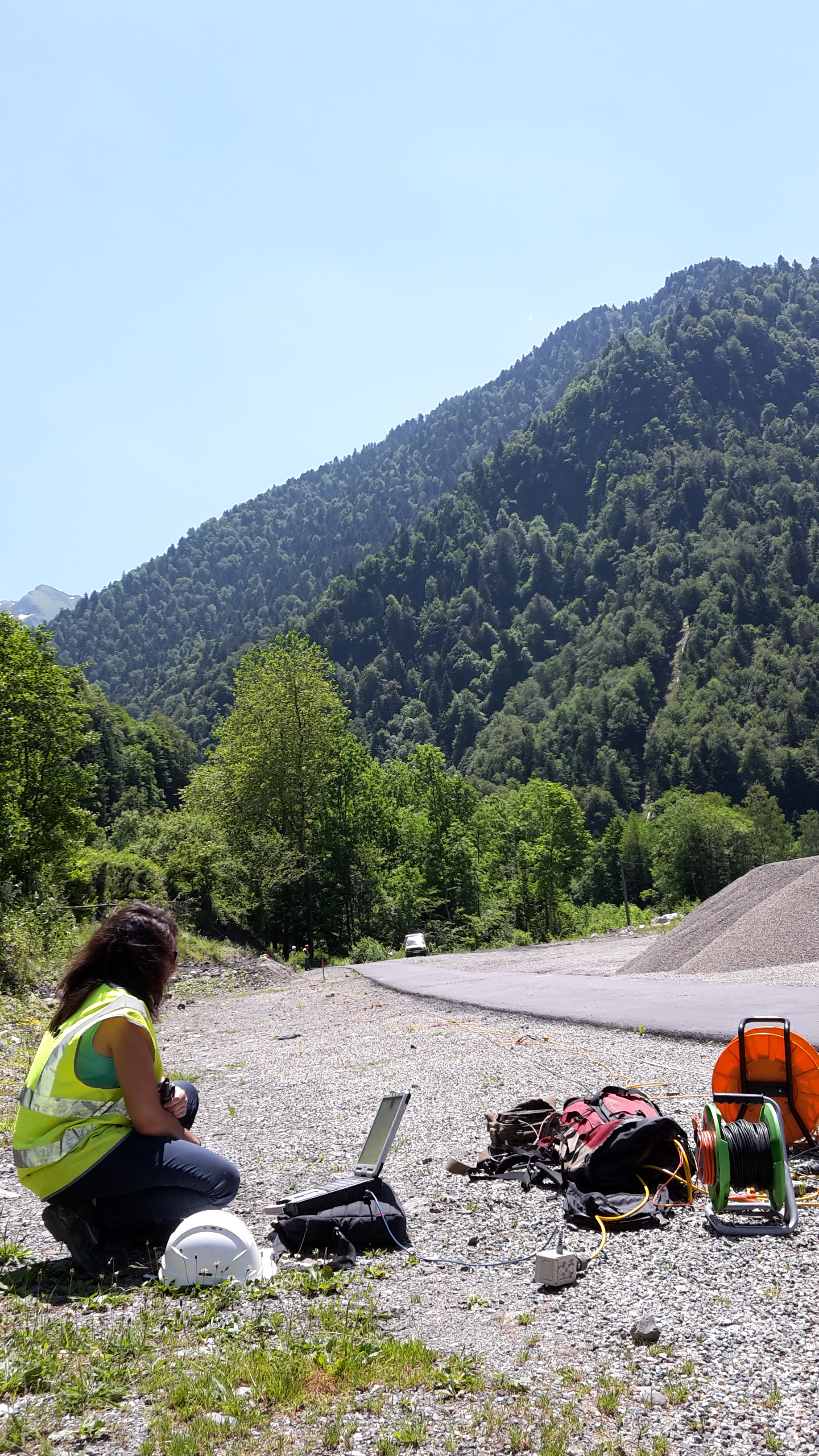 Investigation par méthode sismique dans la cadre de la modification du tracé d’une RD sur la commune de Bagnères de Luchon