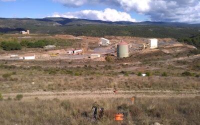 Mines de Salsigne  (11) – Caractérisation d’un bassin de stockage de boues arséniées par panneaux électriques et polarisation provoquée